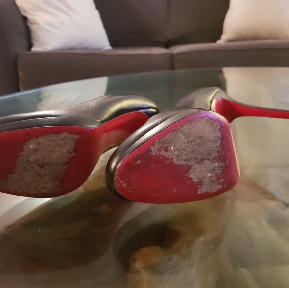 Christian Louboutin round toe pumps - Picture 4 of 4